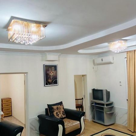 Apartment On Saakadze Batumi Ngoại thất bức ảnh