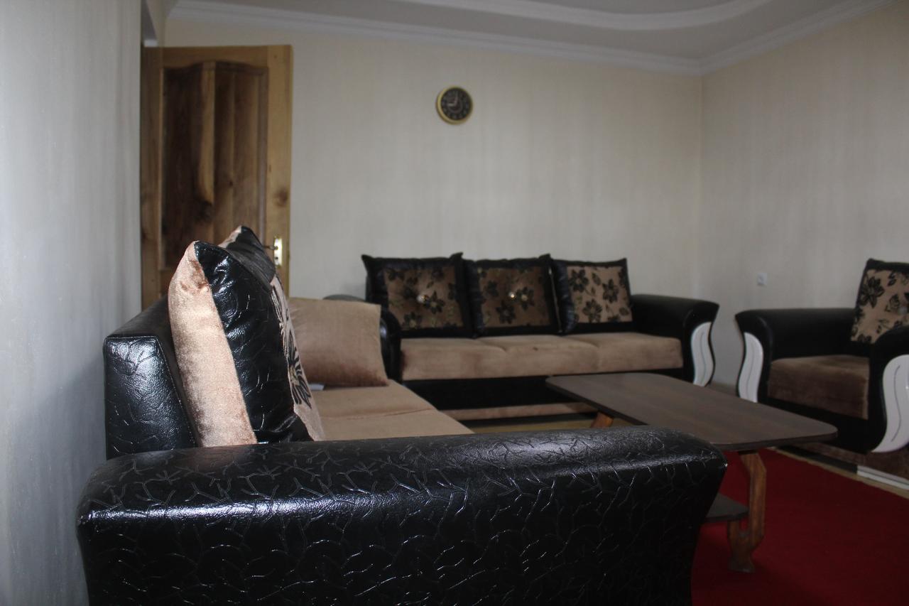 Apartment On Saakadze Batumi Ngoại thất bức ảnh